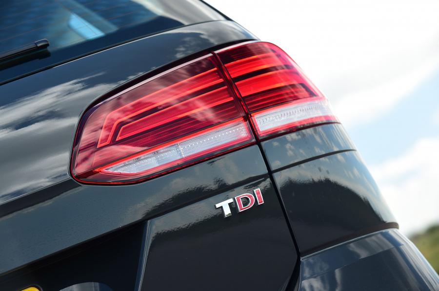 Детали экстерьера Volkswagen Golf TDI Estate 2017 года  (UK) (фото 7 из 13)